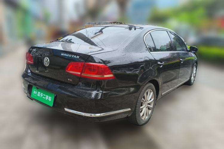 Used Volkswagen Magotan 2015 1.8TSI Comfort Model Rear Right 45 Deg