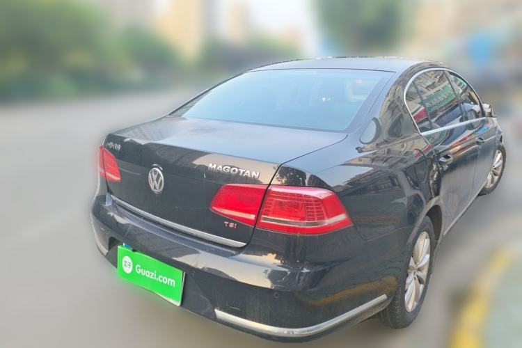 Used Volkswagen Magotan 2015 Revised Version 2.0 TSI Luxury Edition Rear Right 45 Deg