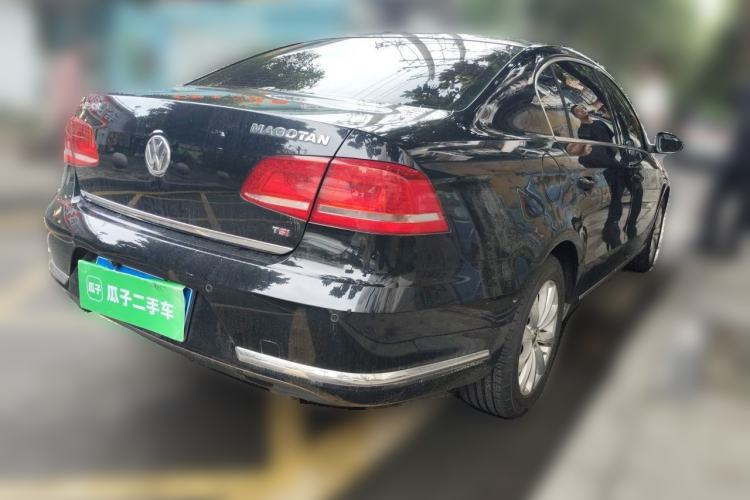 Used Volkswagen Magotan 2015 Facelift 1.8TSI Luxury Model Rear Right 45 Deg
