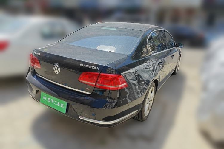 Used Volkswagen Magotan 2015 Revised Version 2.0 TSI Prestige Edition Rear Right 45 Deg