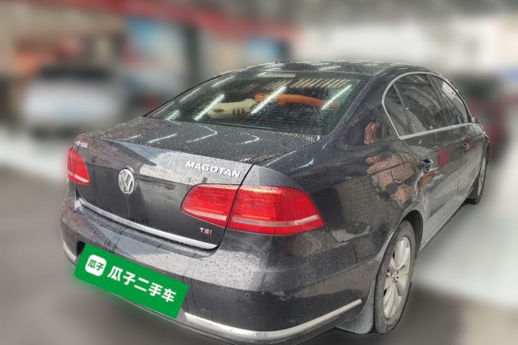 Used Volkswagen Magotan 2015 1.8TSI Luxury Model Rear Right 45 Deg