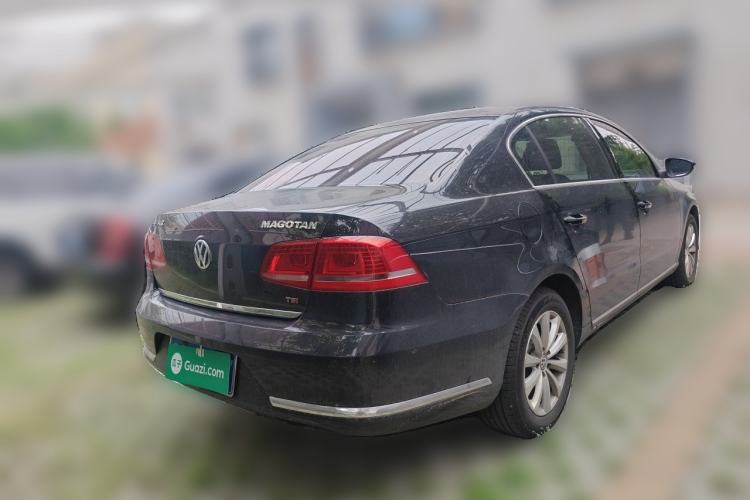 Used Volkswagen Magotan 2015 Revised Version 2.0 TSI Luxury Edition Rear Right 45 Deg