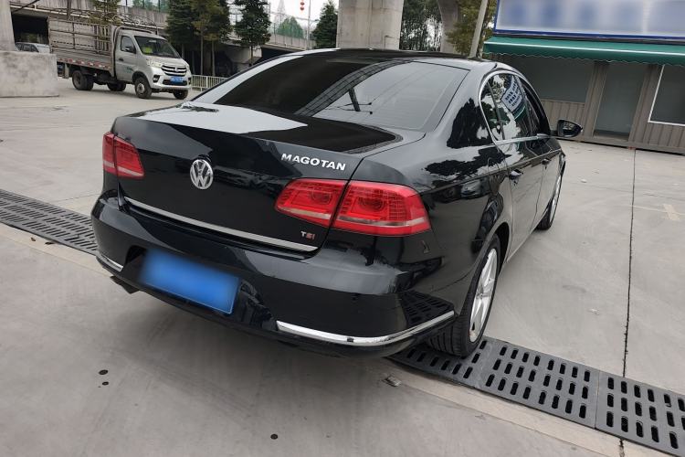 Used Volkswagen Magotan 2015 Revised 1.8TSI Prestige Version Rear Right 45 Deg