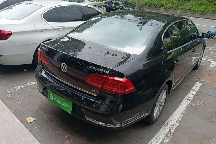 Used Volkswagen Magotan 2015 1.8TSI Advanced Model Rear Right 45 Deg