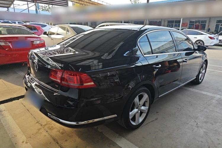 Used Volkswagen Magotan 2015 2.0 TSI Prestige Model Rear Right 45 Deg