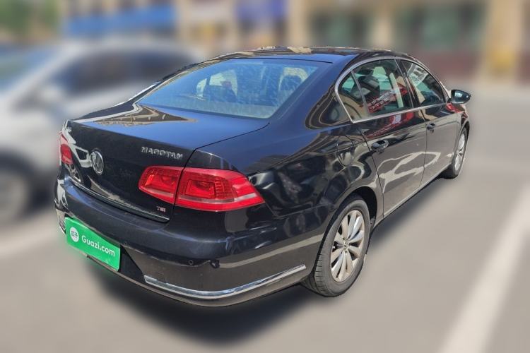 Used Volkswagen Magotan 2015 Facelift 1.8TSI Luxury Model Rear Right 45 Deg