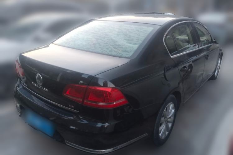 Used Volkswagen Magotan 2015 1.8TSI Advanced Model Rear Right 45 Deg
