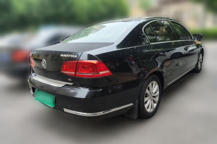 Used Volkswagen Magotan 2015 Revised Version 2.0 TSI Luxury Edition Rear Right 45 Deg