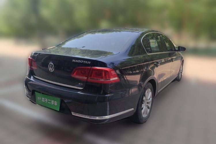 Used Volkswagen Magotan 2015 1.8TSI Luxury Model Rear Right 45 Deg