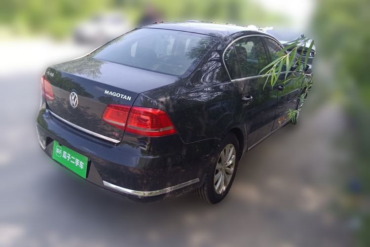 Used Volkswagen Magotan 2015 Revised Version 2.0 TSI Luxury Edition Rear Right 45 Deg