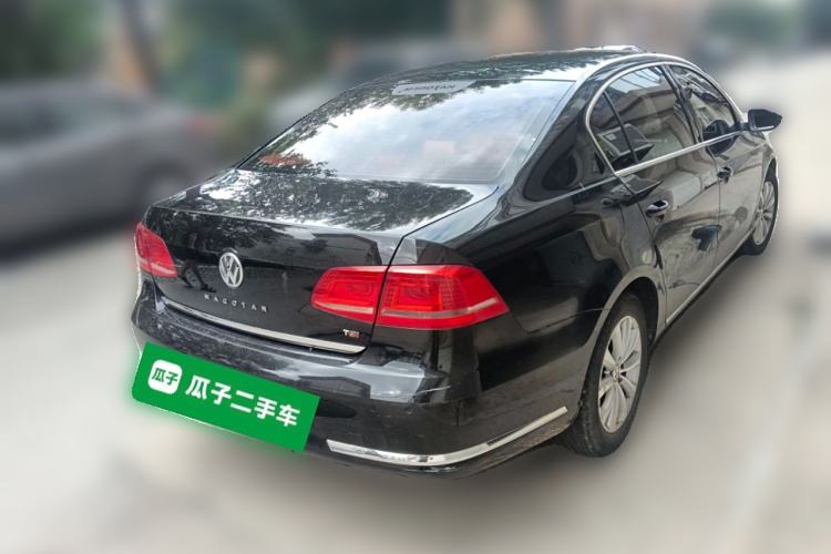 Used Volkswagen Magotan 2015 Facelift 1.8TSI Luxury Model Rear Right 45 Deg