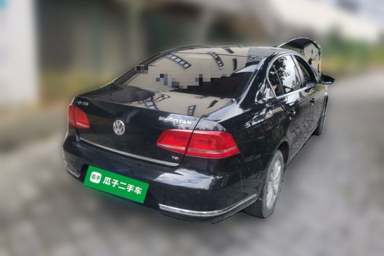 Used Volkswagen Magotan 2015 1.8TSI Luxury Model Rear Right 45 Deg