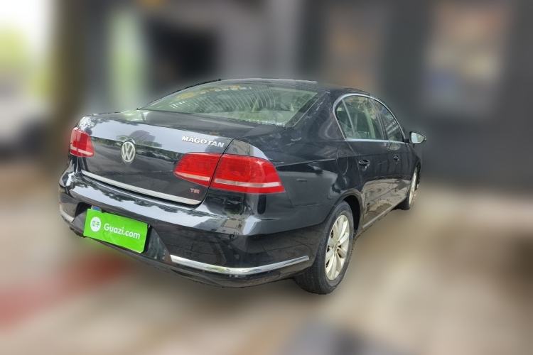 Used Volkswagen Magotan 2015 1.8TSI Advanced Model Rear Right 45 Deg