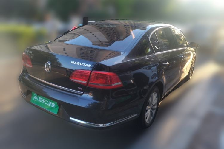 Used Volkswagen Magotan 2015 1.8TSI Advanced Model Rear Right 45 Deg