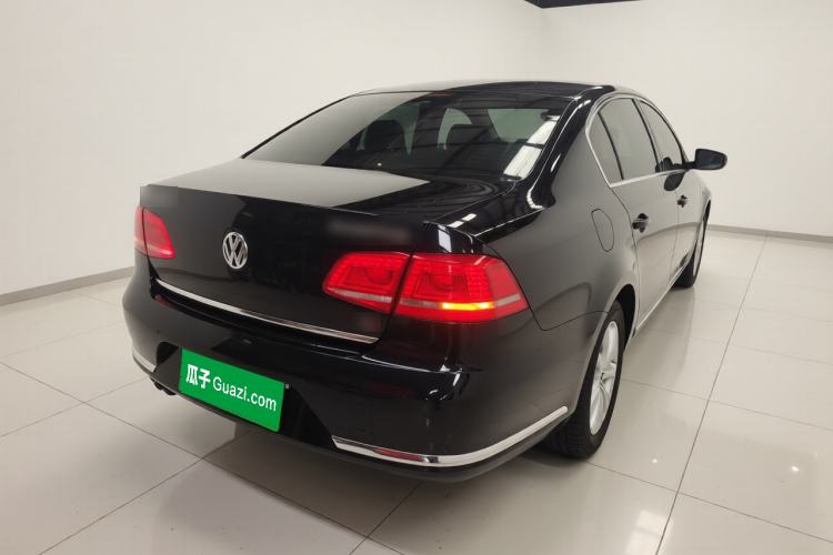 Used Volkswagen Magotan 2015 1.8TSI Advanced Model Rear Right 45 Deg