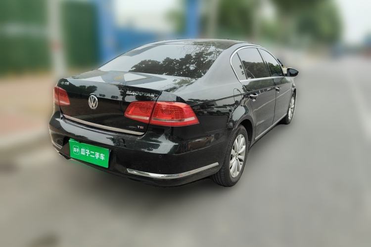 Used Volkswagen Magotan 2015 Facelift 1.8TSI Luxury Model Rear Right 45 Deg