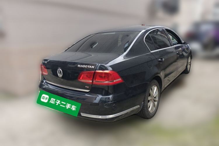 Used Volkswagen Magotan 2015 1.8TSI Luxury Model Rear Right 45 Deg