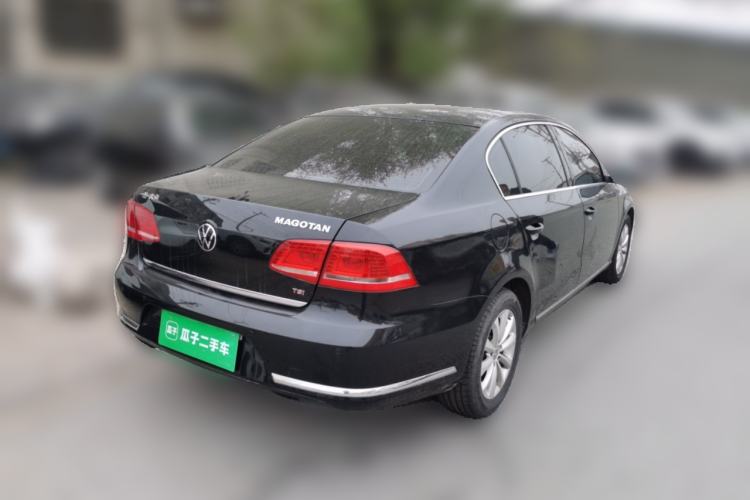 Used Volkswagen Magotan 2015 Revised Version 2.0 TSI Luxury Edition Rear Right 45 Deg