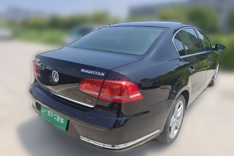 Used Volkswagen Magotan 2015 Revised Version 2.0 TSI Prestige Edition Rear Right 45 Deg