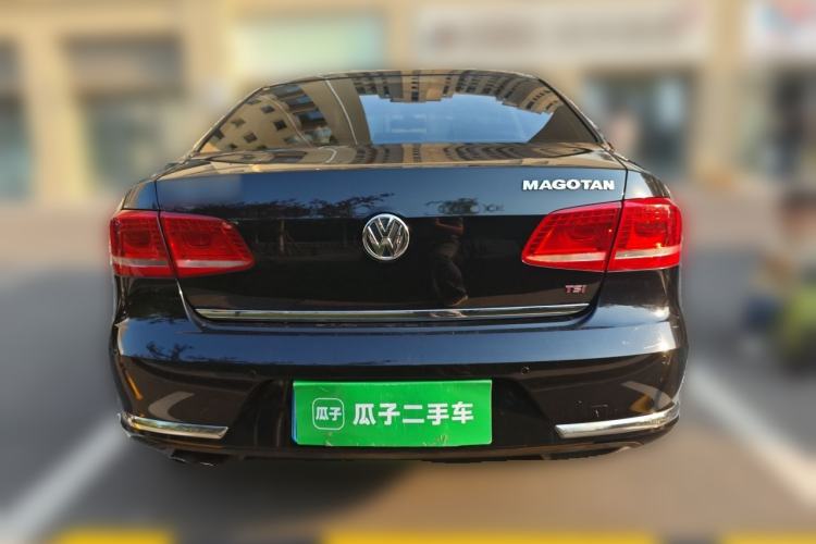 Used Volkswagen Magotan 2015 Revised Version 2.0 TSI Prestige Edition Rear