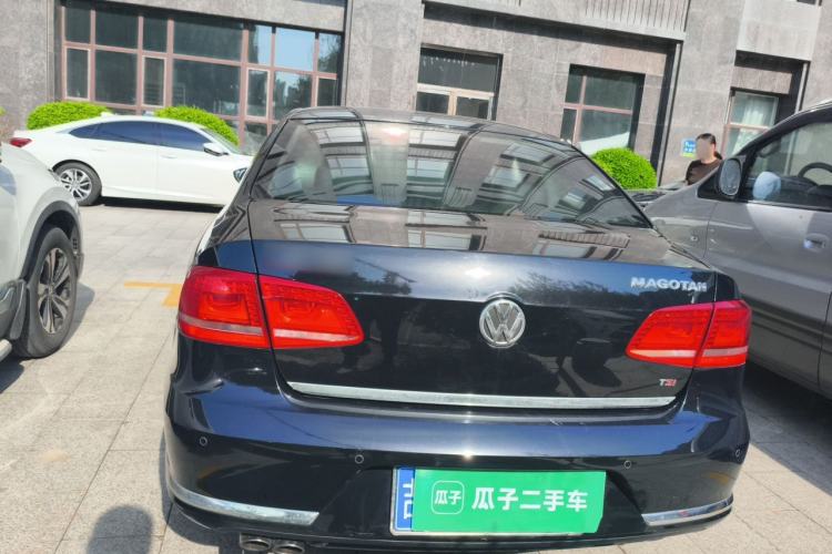 Used Volkswagen Magotan 2015 1.8TSI Luxury Model Rear