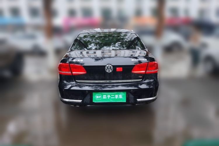 Used Volkswagen Magotan 2015 Revised 1.8TSI Prestige Version Rear