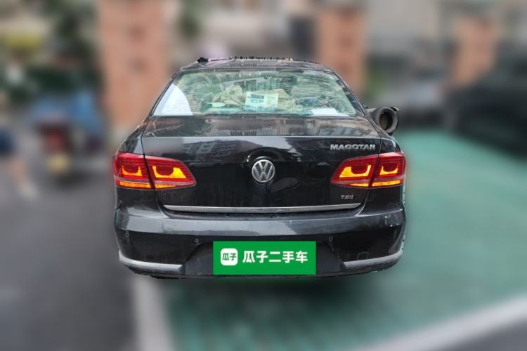 Used Volkswagen Magotan 2015 1.8TSI Luxury Model Rear
