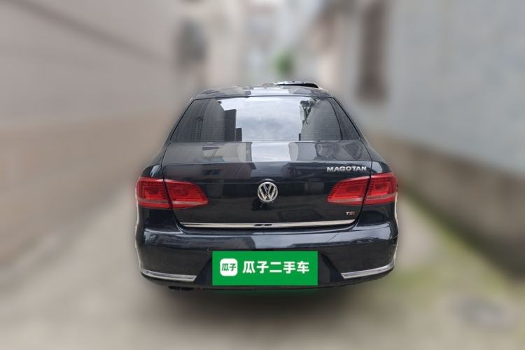 Used Volkswagen Magotan 2015 1.8TSI Luxury Model Rear