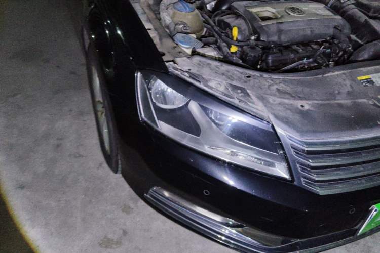 Used Volkswagen Magotan 2015 1.8TSI Advanced Model Right Front Headlight