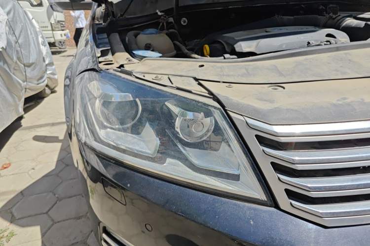 Used Volkswagen Magotan 2015 Revised Version 2.0 TSI Prestige Edition Right Front Headlight