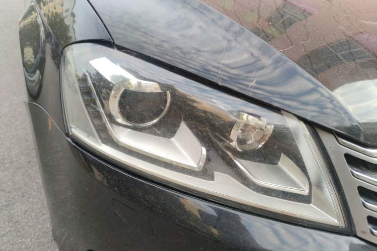 Used Volkswagen Magotan 2015 Facelift 1.8TSI Luxury Model Right Front Headlight