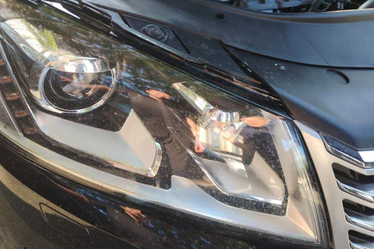 Used Volkswagen Magotan 2015 1.8TSI Luxury Model Right Front Headlight