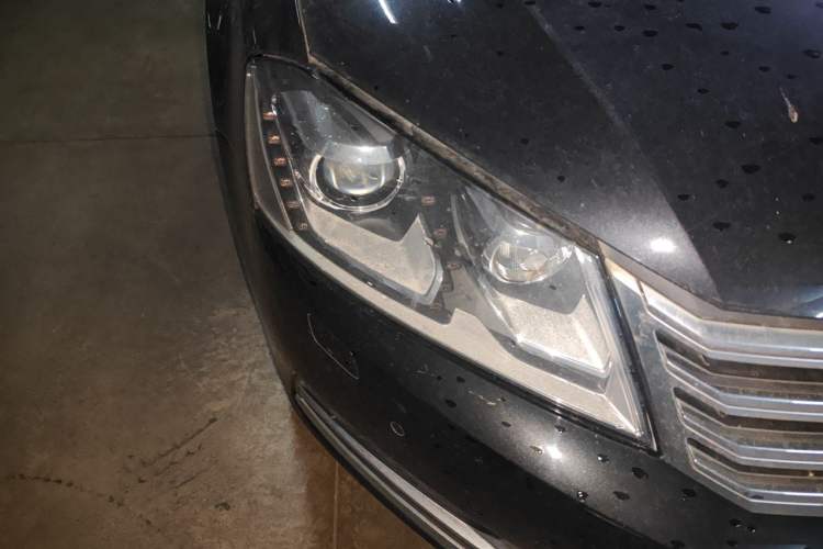 Used Volkswagen Magotan 2015 1.8TSI Luxury Model Right Front Headlight