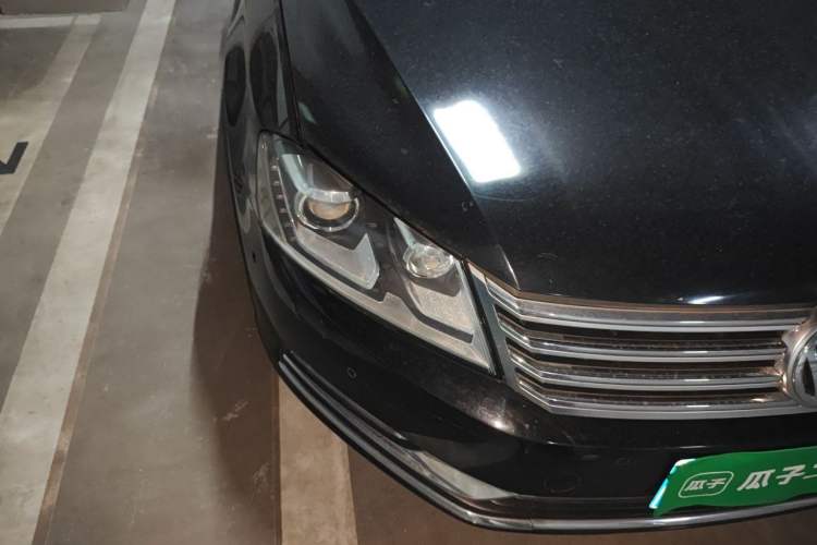 Used Volkswagen Magotan 2015 Revised Version 2.0 TSI Prestige Edition Right Front Headlight