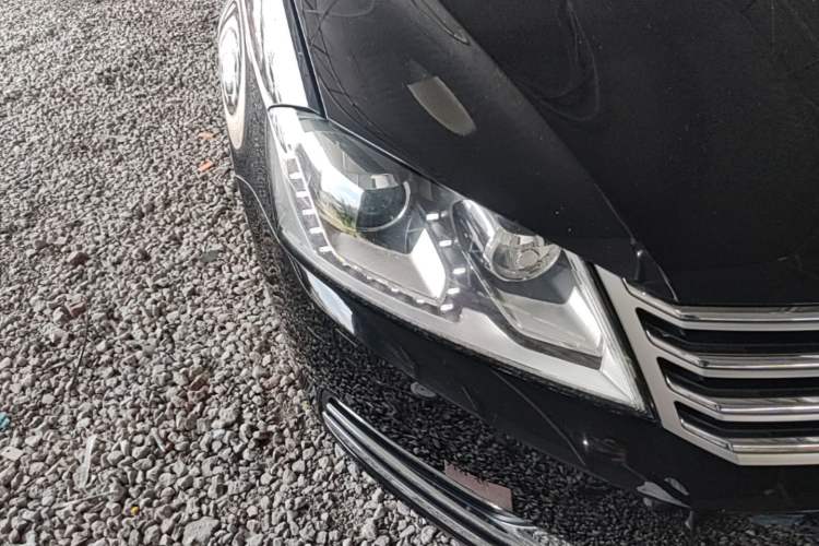 Used Volkswagen Magotan 2015 1.8TSI Luxury Model Right Front Headlight