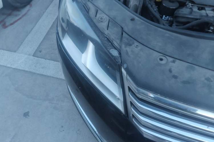 Used Volkswagen Magotan 2015 1.8TSI Advanced Model Right Front Headlight