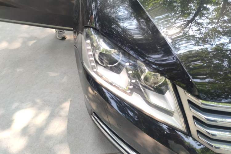 Used Volkswagen Magotan 2015 1.8TSI Luxury Model Right Front Headlight