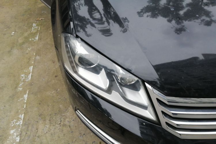 Used Volkswagen Magotan 2015 1.8TSI Luxury Model Right Front Headlight