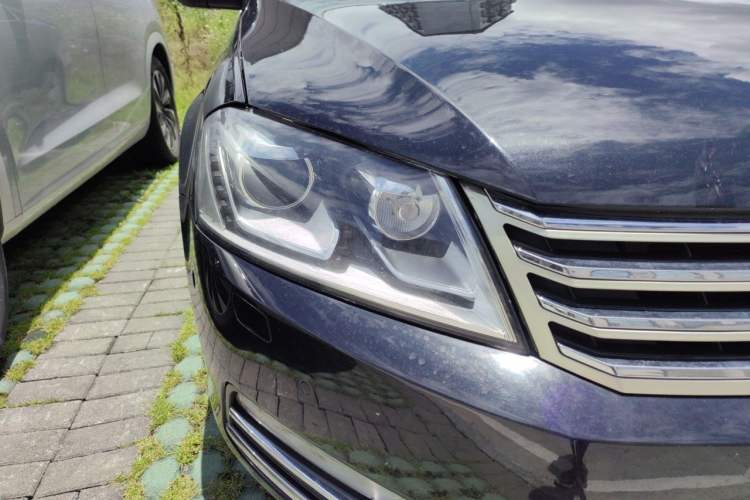 Used Volkswagen Magotan 2015 2.0 TSI Prestige Model Right Front Headlight