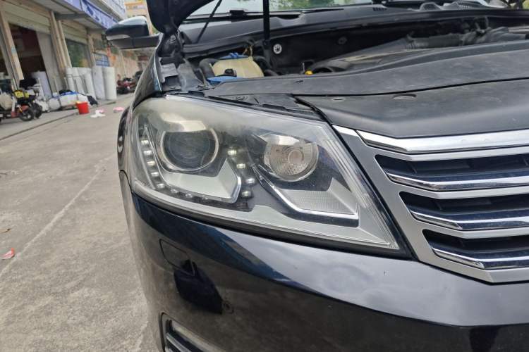 Used Volkswagen Magotan 2015 Facelift 1.8TSI Luxury Model Right Front Headlight