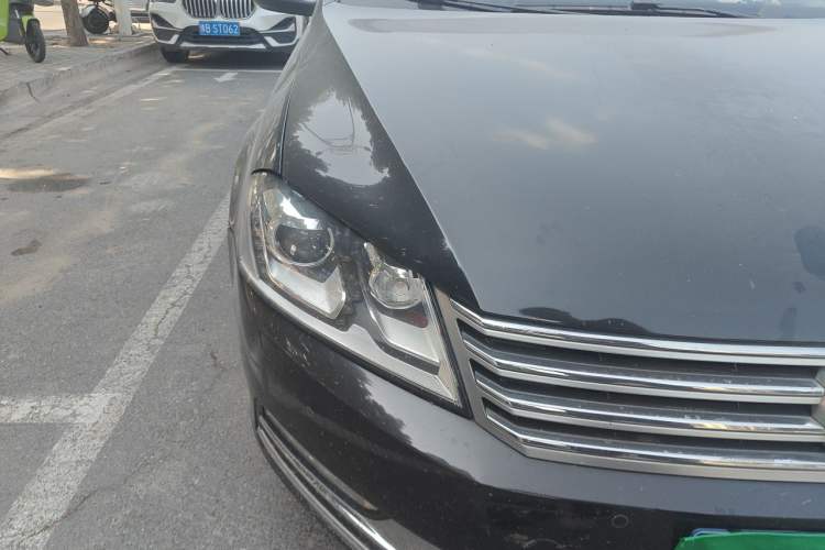Used Volkswagen Magotan 2015 Facelift 1.8TSI Luxury Model Right Front Headlight