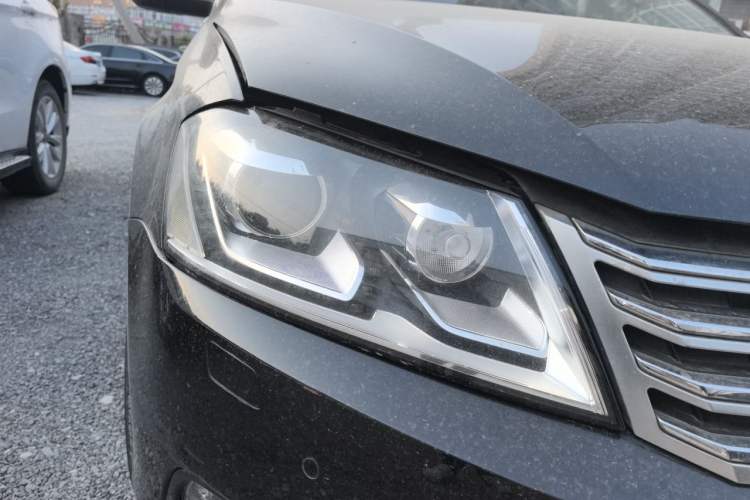 Used Volkswagen Magotan 2015 Facelift 1.8TSI Luxury Model Right Front Headlight