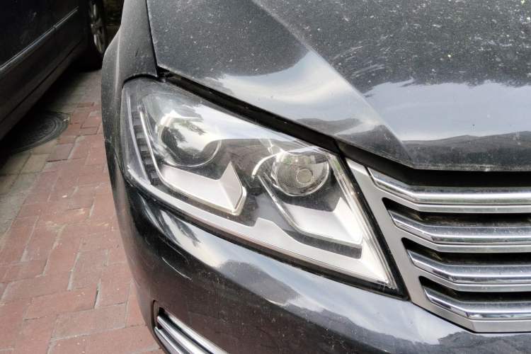 Used Volkswagen Magotan 2015 1.8TSI Luxury Model Right Front Headlight