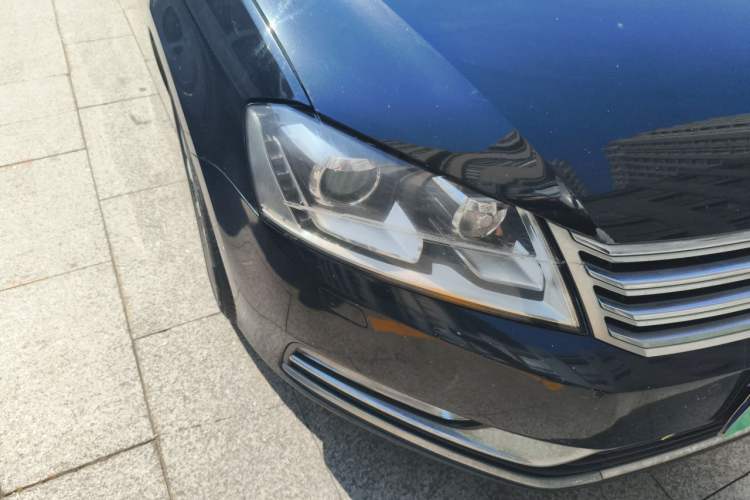 Used Volkswagen Magotan 2015 1.8TSI Luxury Model Right Front Headlight