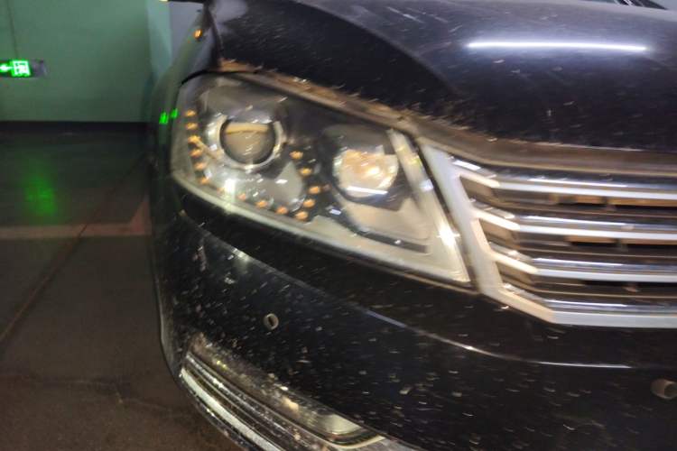 Used Volkswagen Magotan 2015 1.8TSI Luxury Model Right Front Headlight