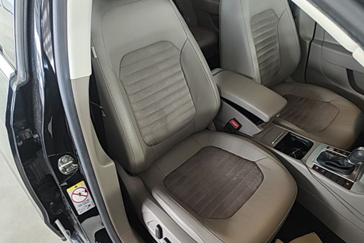 Used Volkswagen Magotan 2015 2.0 TSI Prestige Model Right Front Seat