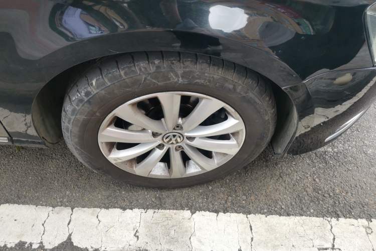 Used Volkswagen Magotan 2015 1.8TSI Advanced Model Right Front Wheel Hub
