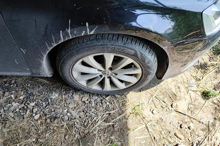 Used Volkswagen Magotan 2015 Facelift 1.8TSI Luxury Model Right Front Wheel Hub