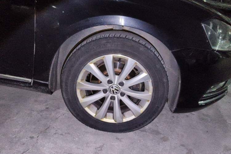 Used Volkswagen Magotan 2015 1.8TSI Advanced Model Right Front Wheel Hub