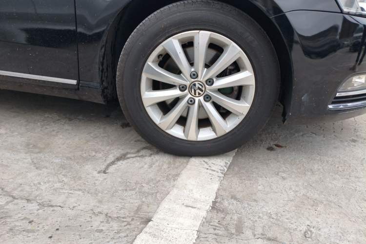 Used Volkswagen Magotan 2015 1.8TSI Advanced Model Right Front Wheel Hub